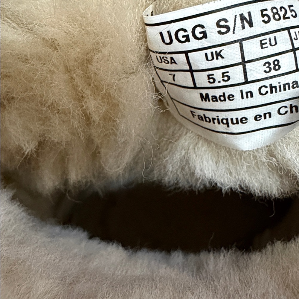 UGG Australia Oatmeal Waterproof Winter Boots Size 7 - Picture 5 of 7